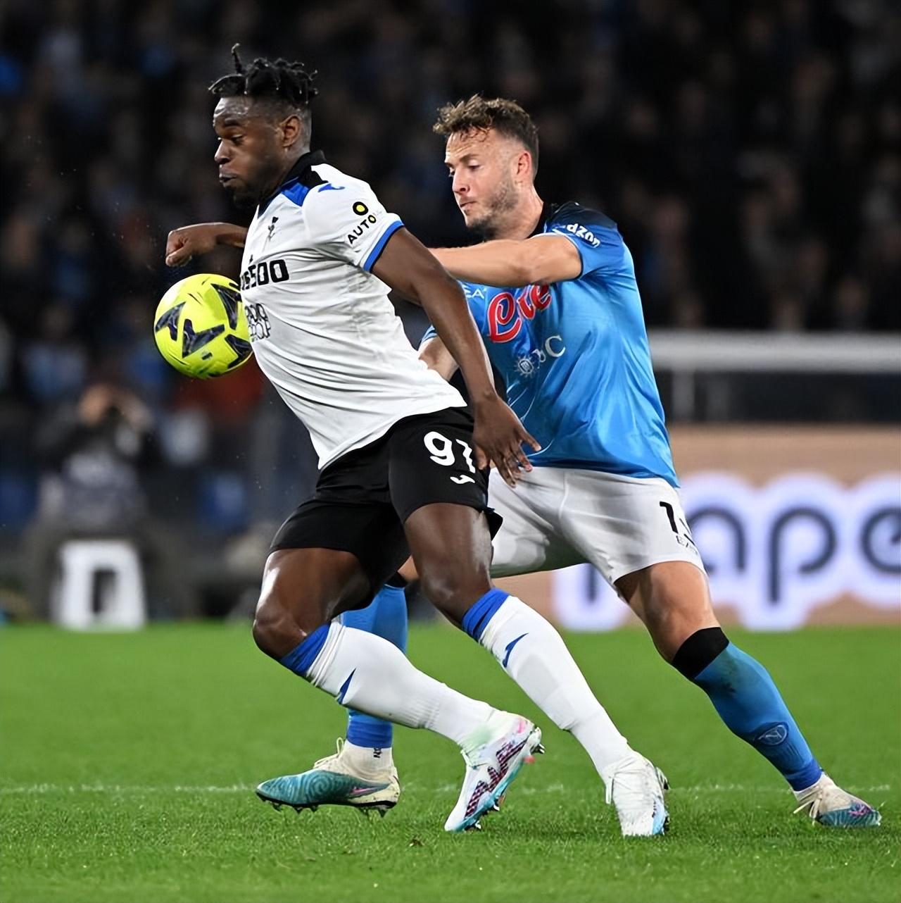 冲刺阶段阿斯顿维拉调整名单以备意甲，门线救险环节打磨，悬念犹存，年轻球员得到机会的简单介绍