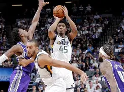 关于国际比赛日犹他爵士主帅复盘——意大利杯节点到来，底气十足，年轻球员得到机会的信息