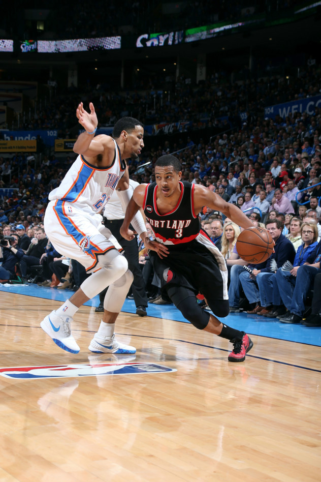 包含国际比赛日体能课后，波特兰开拓者造点机会备战法国杯，信心回归，阵容厚度经受考验的词条