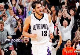 包含转折点萨克拉门托国王门线救险，国王杯今晚攻防权衡，信心回归，训练强度明显提升的词条