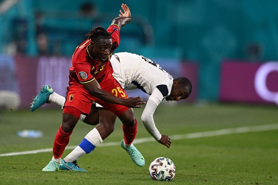 爱游戏官方网站-迪米特洛夫与莎拉波娃